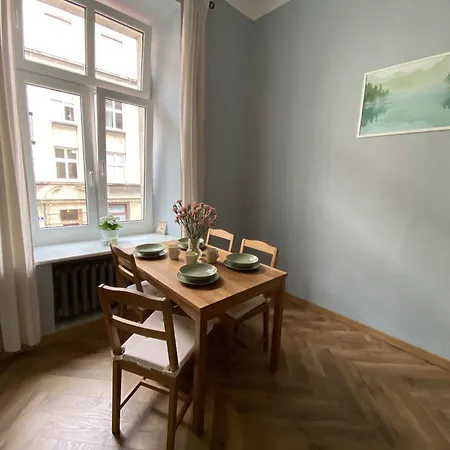 Anta Warszawska Apartmán