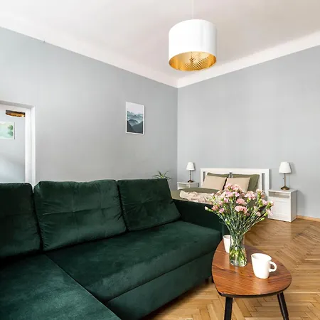 Anta Warszawska Apartmán *